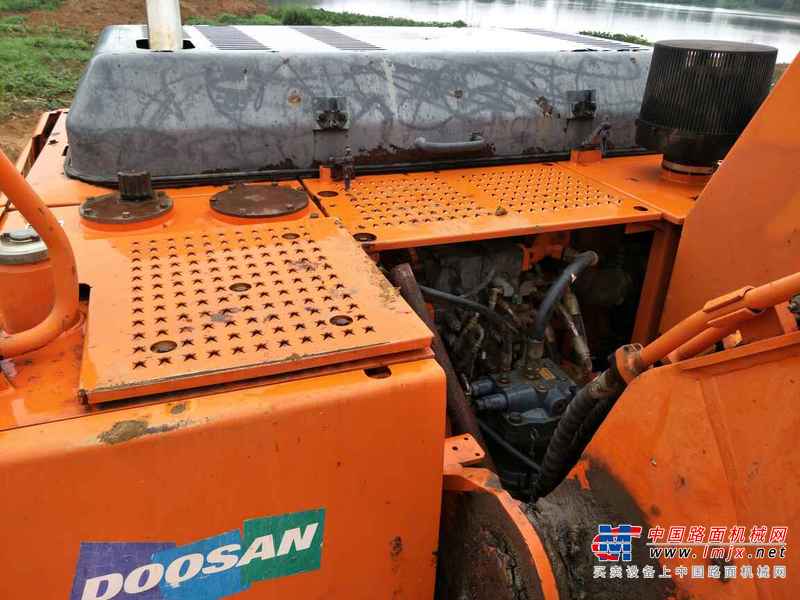 江西出售转让二手9000小时2011年斗山DH215挖掘机