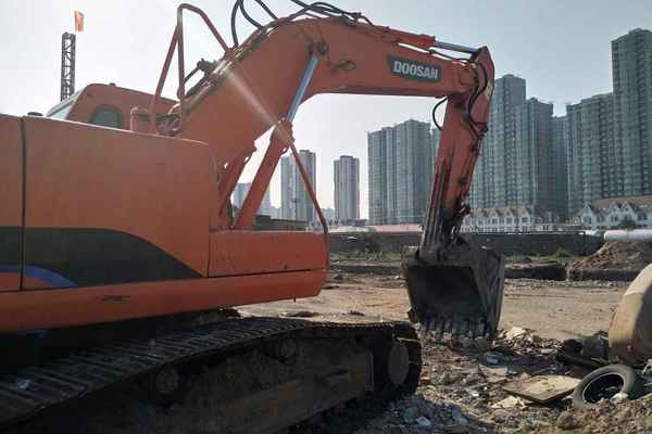 河北出售转让二手12000小时2010年斗山DH225挖掘机