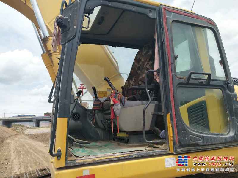 甘肃出售转让二手10000小时2011年小松PC220LC挖掘机