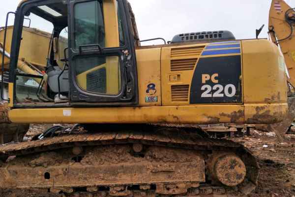 云南出售转让二手8654小时2008年小松PC220挖掘机