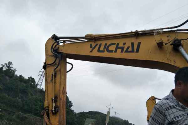 贵州出售转让二手5679小时2012年玉柴YC210LC挖掘机