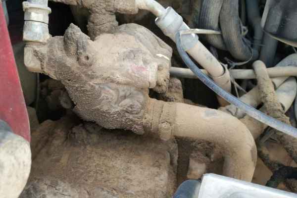 内蒙古出售转让二手8898小时2009年竹内TB1135C挖掘机