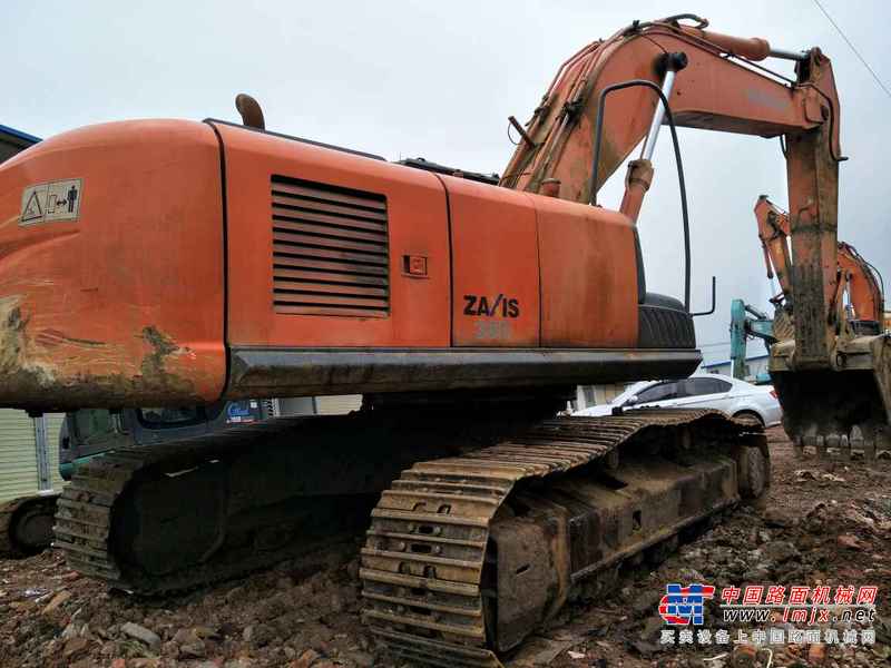 云南出售转让二手8956小时2009年日立ZX330挖掘机