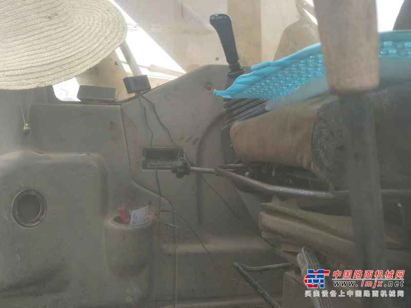 贵州出售转让二手12000小时2010年柳工225C挖掘机
