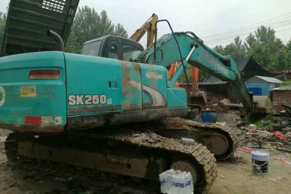 安徽出售转让二手15000小时2010年神钢SK210LC挖掘机