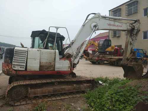 河南出售转让二手6000小时2010年竹内TB1135C挖掘机