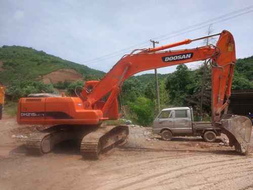 陕西出售转让二手8400小时2009年斗山DH215挖掘机
