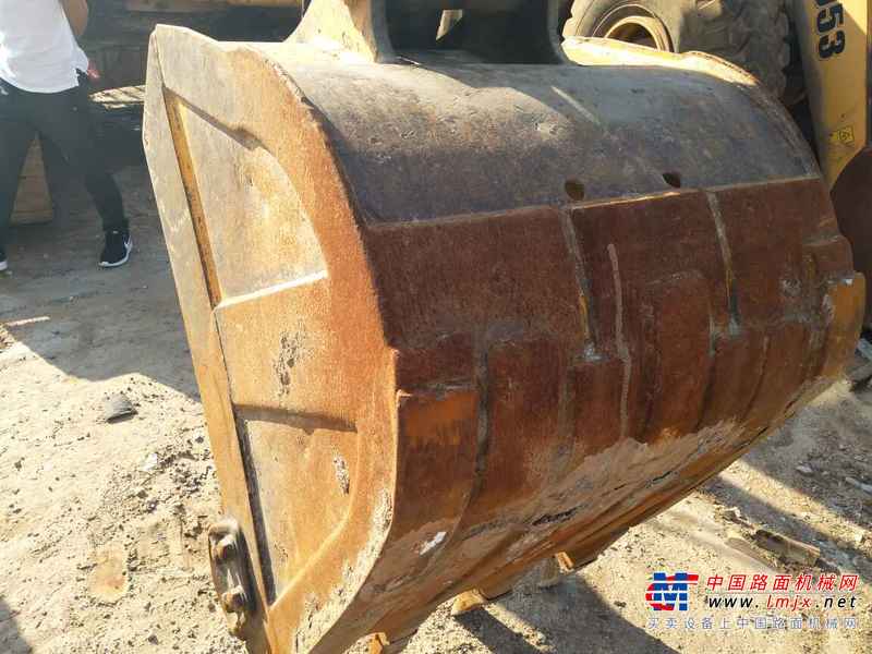 河南出售转让二手8000小时2010年龙工LG6150挖掘机