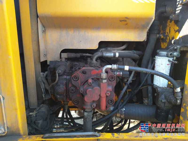 河南出售转让二手8000小时2010年龙工LG6150挖掘机