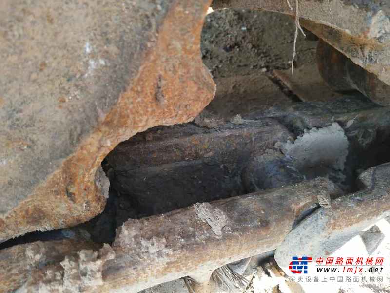 河南出售转让二手8000小时2010年龙工LG6150挖掘机