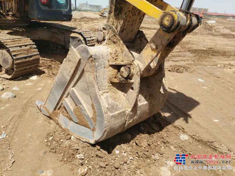 内蒙古出售转让二手15000小时2004年玉柴YC225LC挖掘机