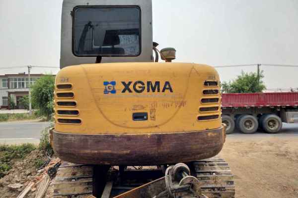 河南出售转让二手8600小时2009年厦工XG806挖掘机