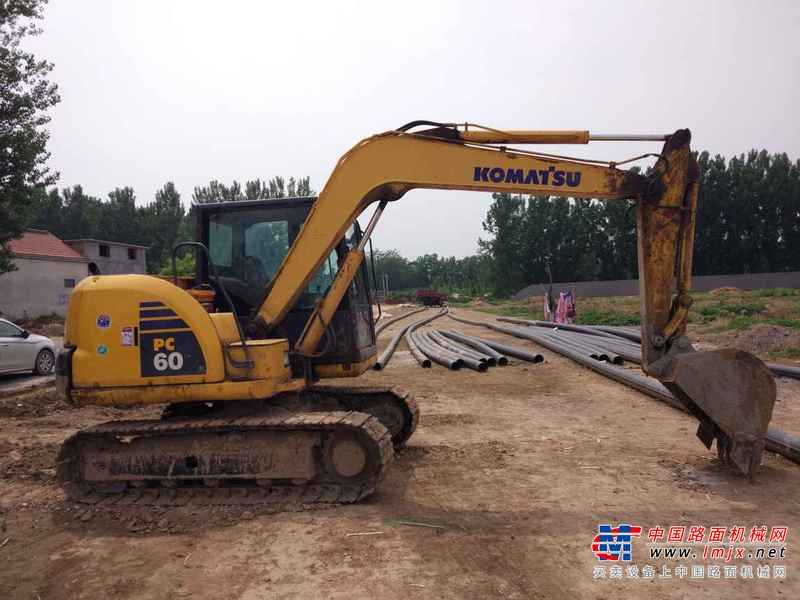 山东出售转让二手9000小时2012年小松PC60挖掘机