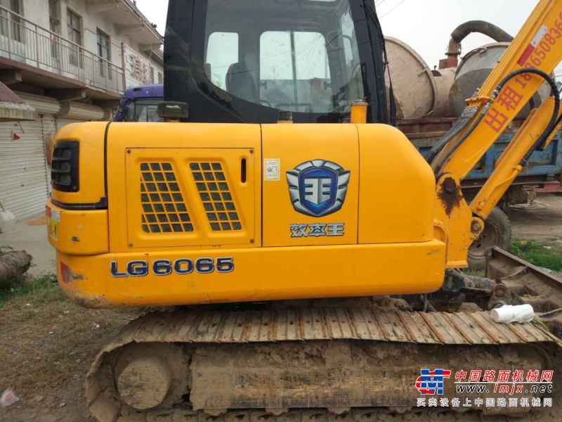 山东出售转让二手4500小时2013年龙工LG6065挖掘机
