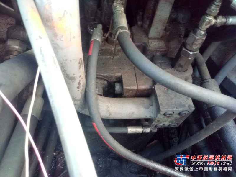 黑龙江出售转让二手25000小时2003年日立EX300挖掘机
