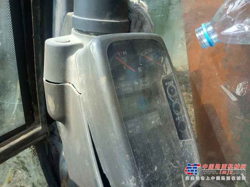 贵州出售转让二手18000小时2003年日立ZX200挖掘机