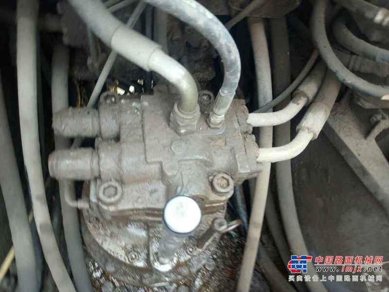 贵州出售转让二手18000小时2003年日立ZX200挖掘机