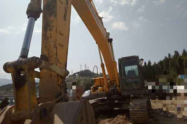 贵州出售转让二手13000小时2010年现代R225挖掘机