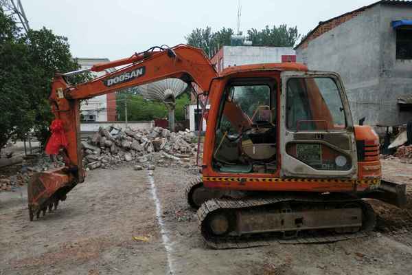 河南出售转让二手7943小时2011年斗山DH80挖掘机
