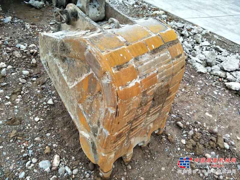 湖北出售转让二手6000小时2013年现代R80挖掘机