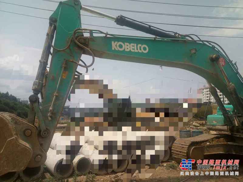 贵州出售转让二手3000小时2015年神钢SK270D挖掘机