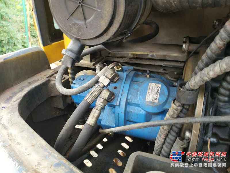 江西出售转让二手6000小时2010年沃得重工W260挖掘机