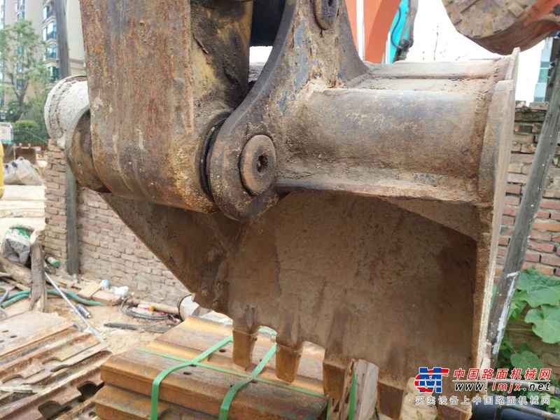 江西出售转让二手6000小时2011年龙工LG6065挖掘机