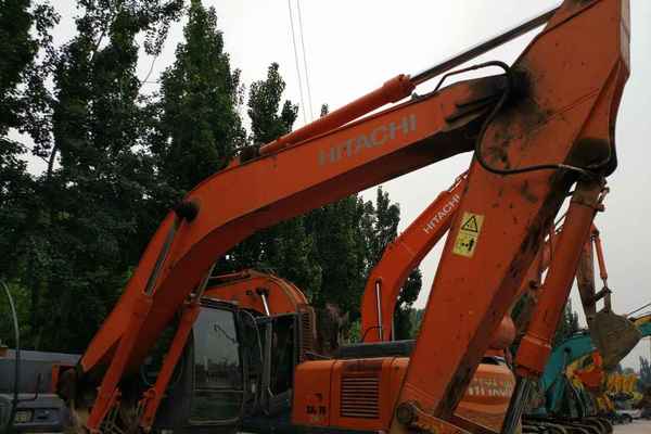 河北出售转让二手7500小时2011年日立ZX240挖掘机