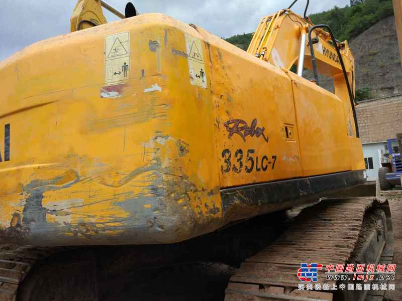 云南出售转让二手6000小时2011年现代R335LC挖掘机