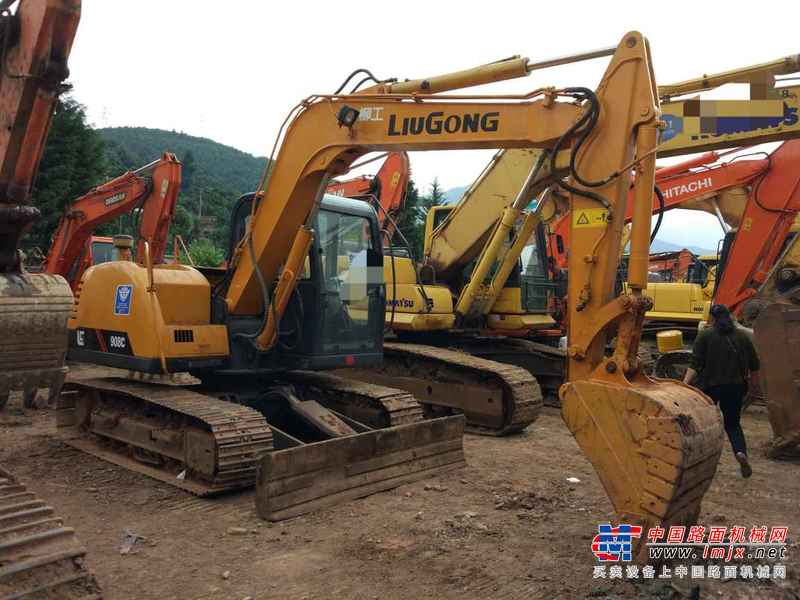 云南出售转让二手7000小时2011年柳工CLG908C挖掘机