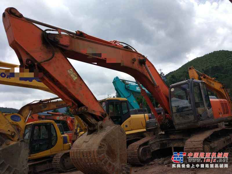 云南出售转让二手7500小时2010年日立ZX360H挖掘机