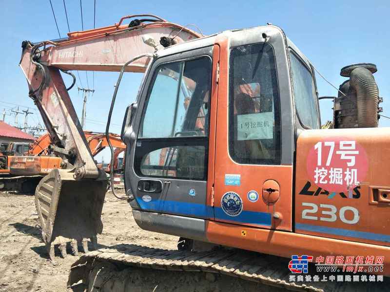 河北出售转让二手17500小时2004年日立ZX200挖掘机