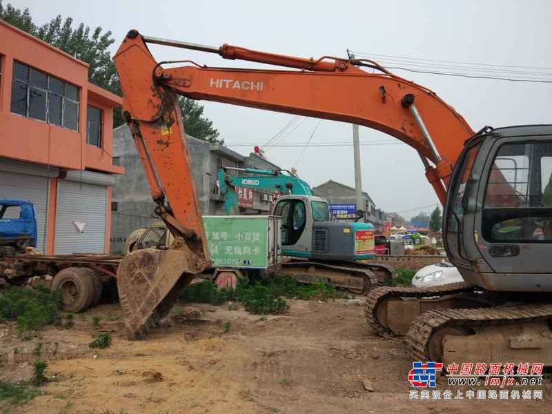 山东出售转让二手12000小时2003年日立ZX200挖掘机
