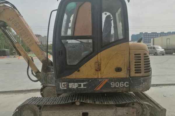 河南出售转让二手6800小时2011年柳工CLG906C挖掘机