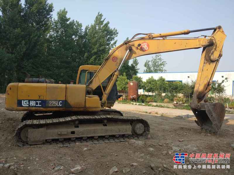 山东出售转让二手15000小时2007年柳工CLG220LC挖掘机
