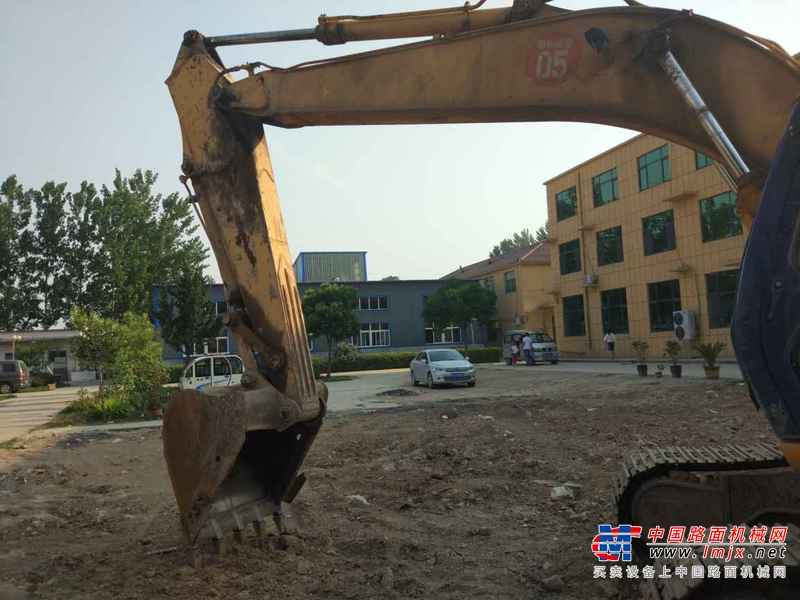 山东出售转让二手15000小时2007年柳工CLG220LC挖掘机