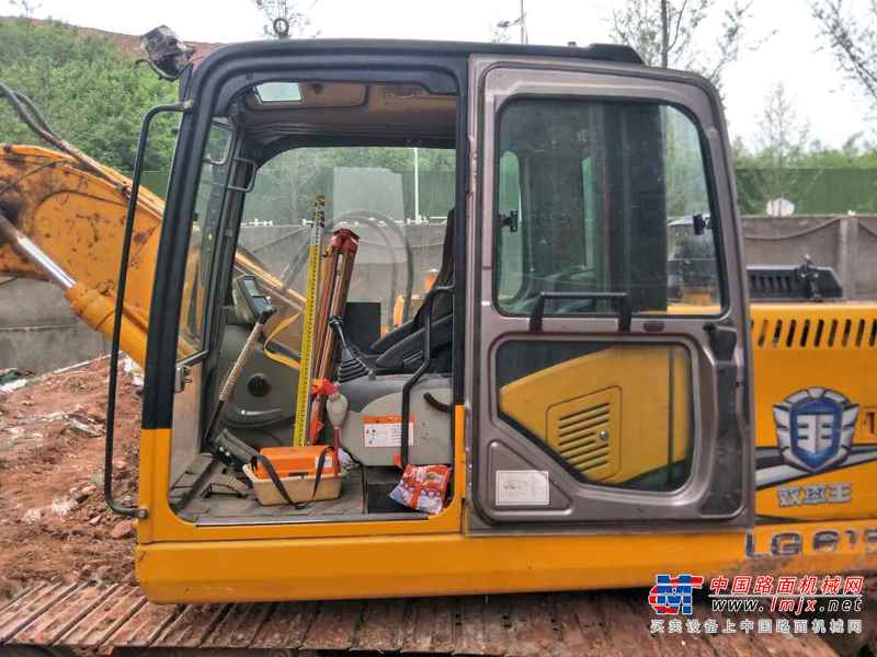 四川出售转让二手3400小时2014年龙工LG6150挖掘机