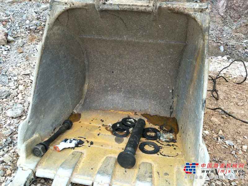 贵州出售转让二手12000小时2008年沃尔沃EC210B挖掘机