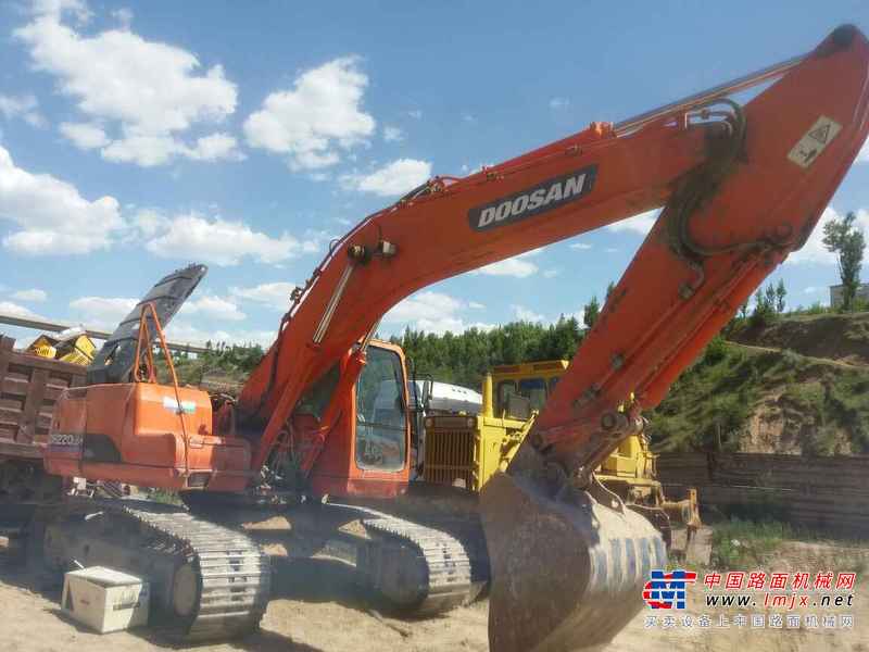 山西出售转让二手10300小时2011年斗山DH220LC挖掘机