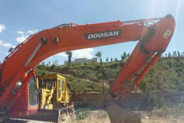 山西出售转让二手10300小时2011年斗山DH220LC挖掘机