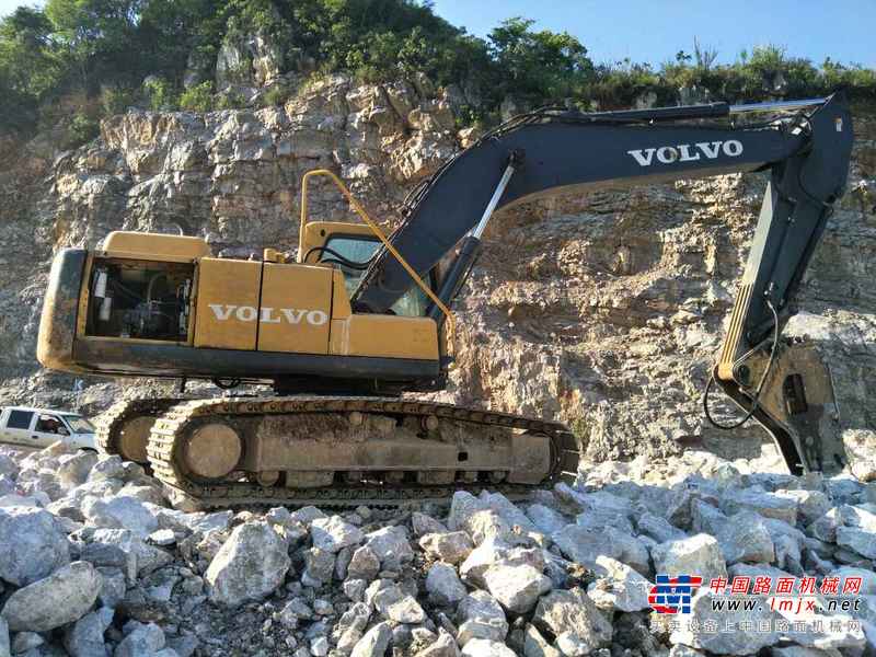 贵州出售转让二手8100小时2010年沃尔沃EC210B挖掘机