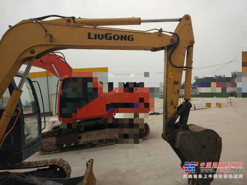 陕西出售转让二手4500小时2012年柳工CLG908D挖掘机