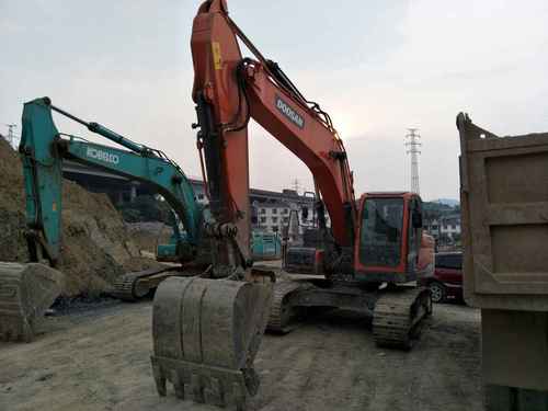 湖北出售转让二手3000小时2014年斗山DH220LC挖掘机