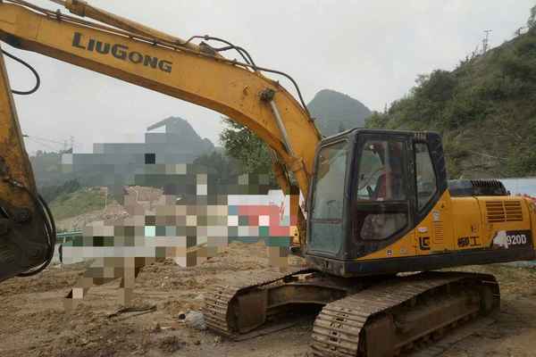 贵州出售转让二手11000小时2011年柳工CLG920D挖掘机