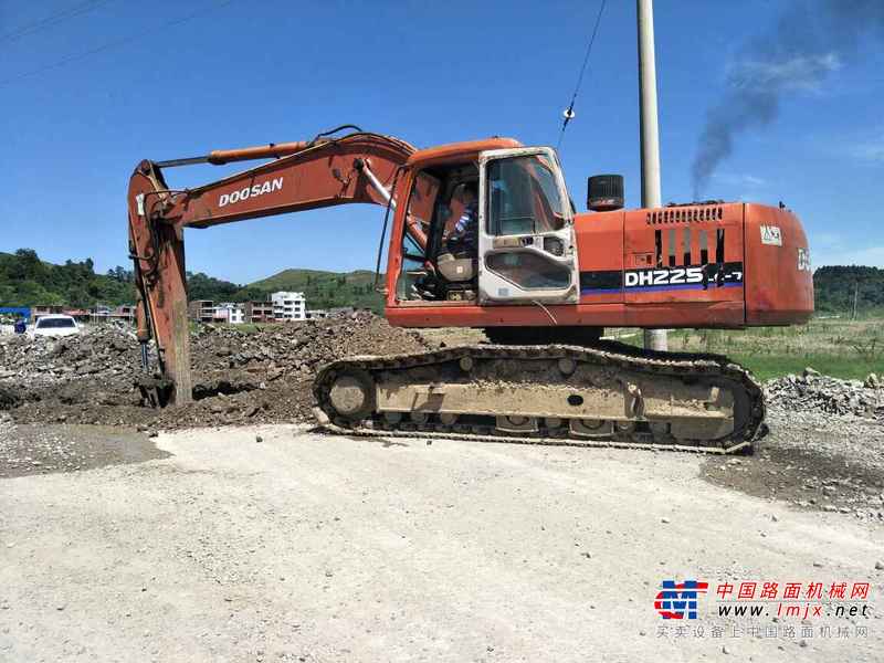 贵州出售转让二手9100小时2008年斗山DH220LC挖掘机