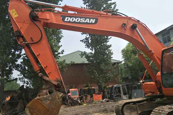 河北出售转让二手7800小时2011年斗山DH300LC挖掘机