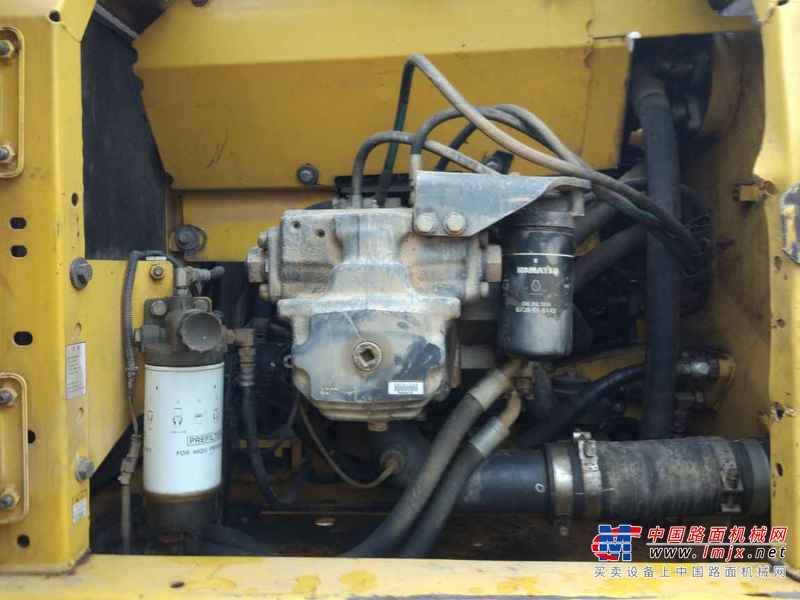 陕西出售转让二手4500小时2011年小松PC220LC挖掘机