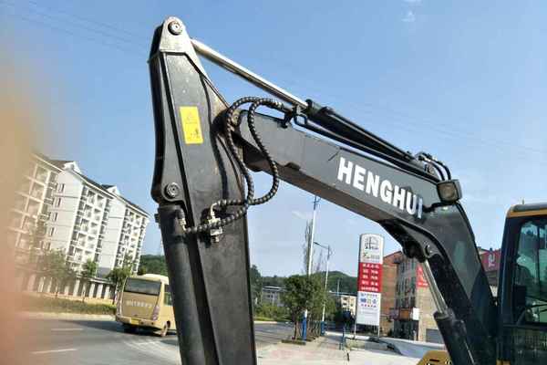 贵州出售转让二手80小时2016年恒特重工轮挖HTL70挖掘机