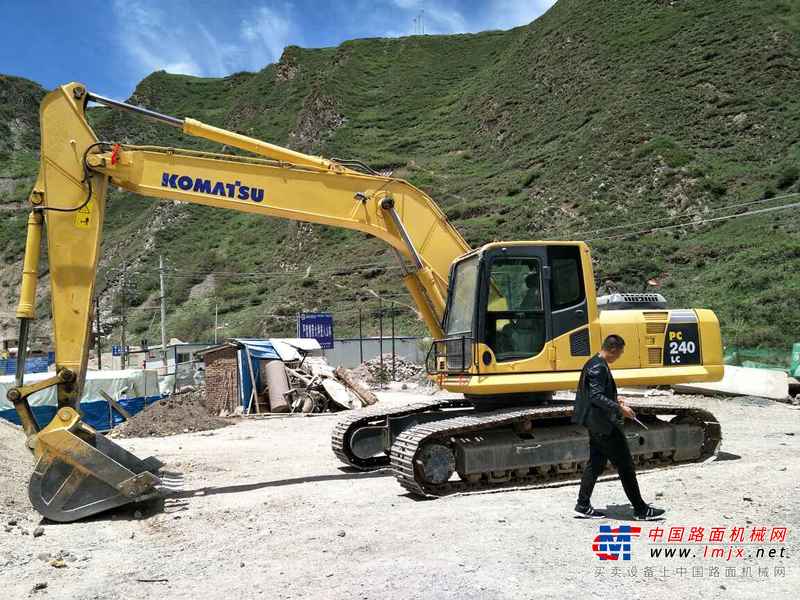 甘肃出售转让二手6000小时2013年小松PC240挖掘机