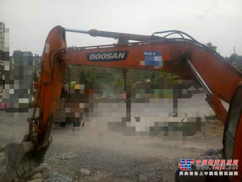 贵州出售转让二手16000小时2008年斗山DH220挖掘机